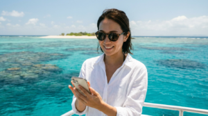 グレートバリアリーフでスマホはどこまで使える？海上・無人島の通信事情と「失敗しないオーストラリアeSIM」選び・文字は不要